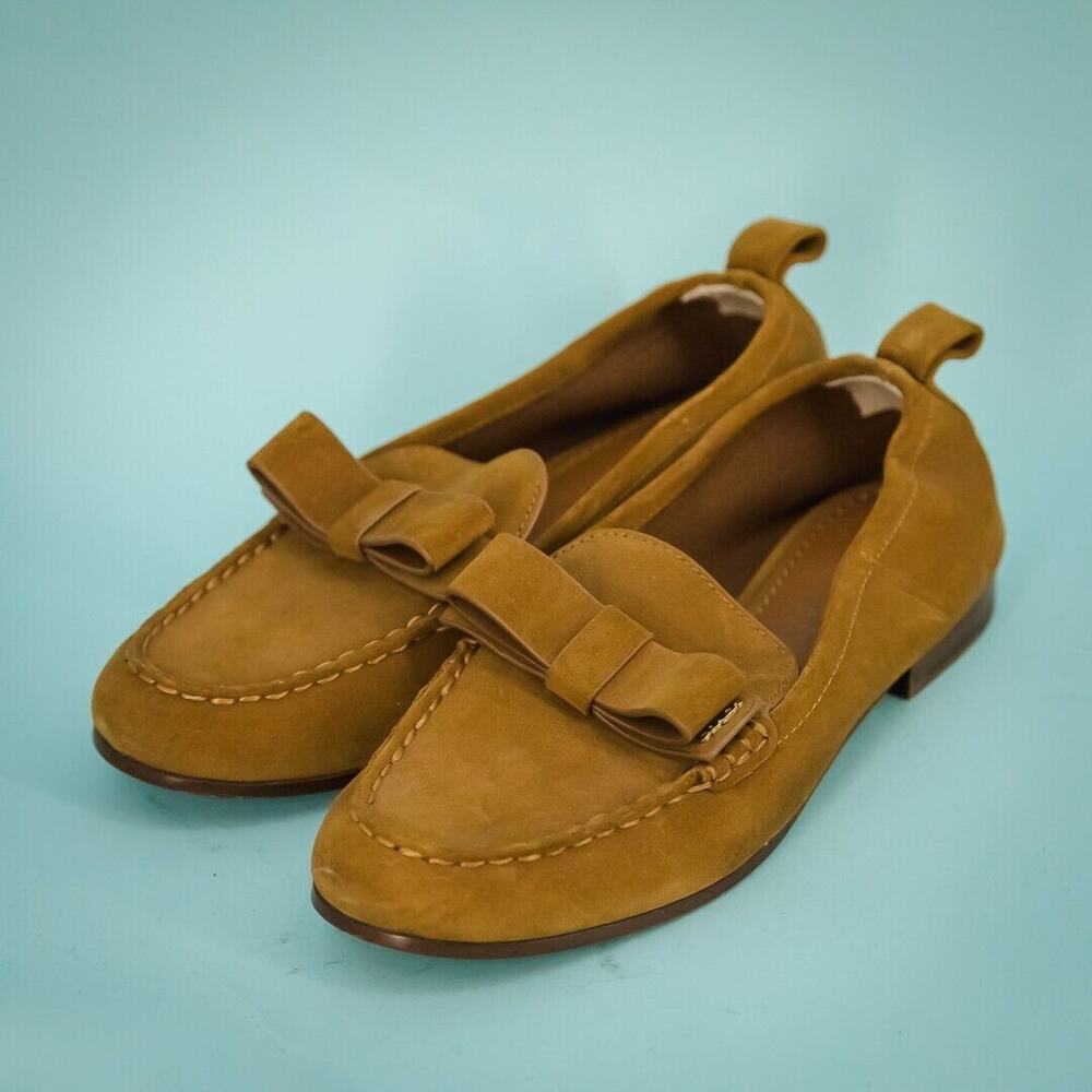 Coach Size 6 Tan Beige Brown Henry Bow Suede Leather Slip On Flats Loafers Shoes